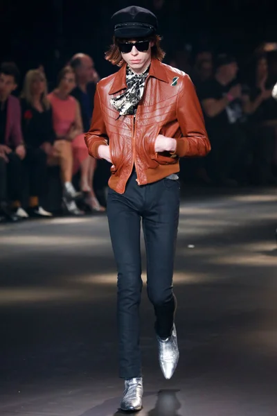 Look 26